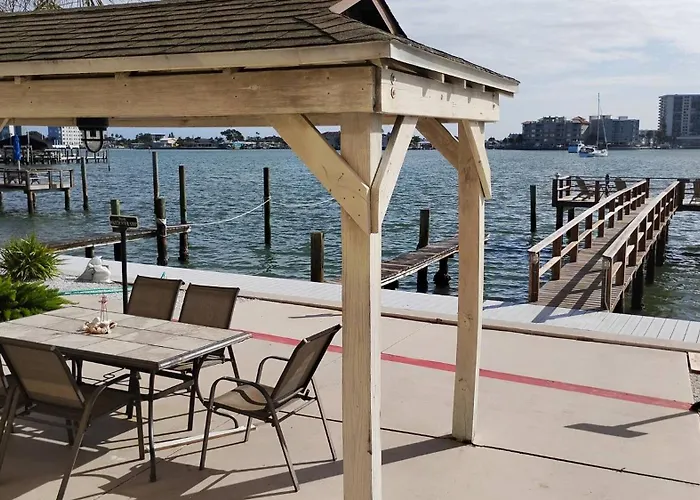 Ferienhaus Beach Getaway 4Min Walk To The Beach, Water Views On Every Floor, Boat Dock, Free Parking