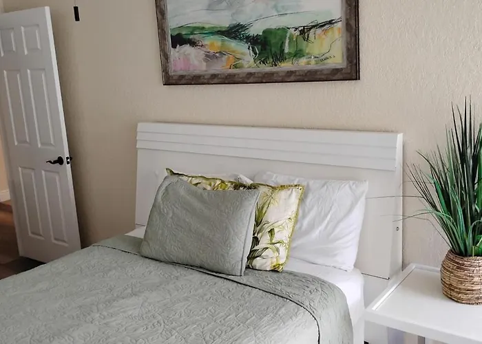 Beach Getaway 4Min Walk To The Beach, Water Views On Every Floor, Boat Dock, Free Parking * Clearwater Beach