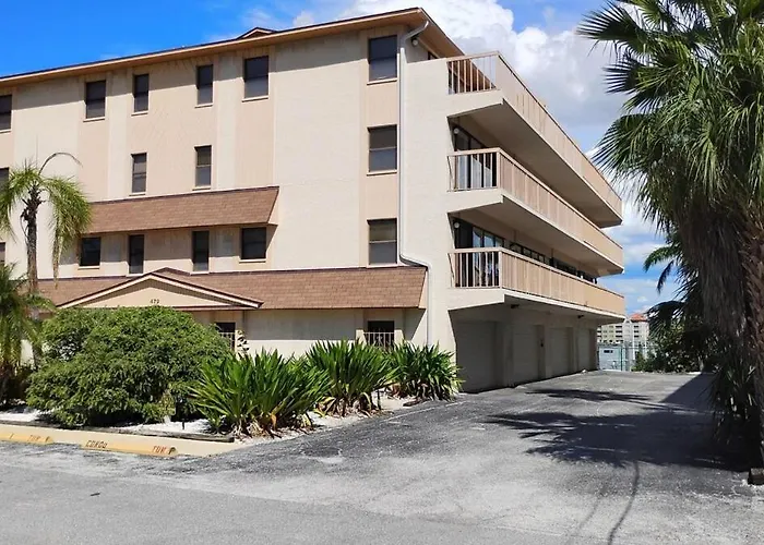 Beach Getaway 4Min Walk To The Beach, Water Views On Every Floor, Boat Dock, Free Parking Ferienhaus