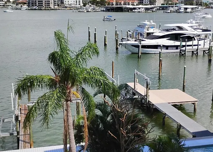Ferienhaus Beach Getaway 4Min Walk To The Beach, Water Views On Every Floor, Boat Dock, Free Parking